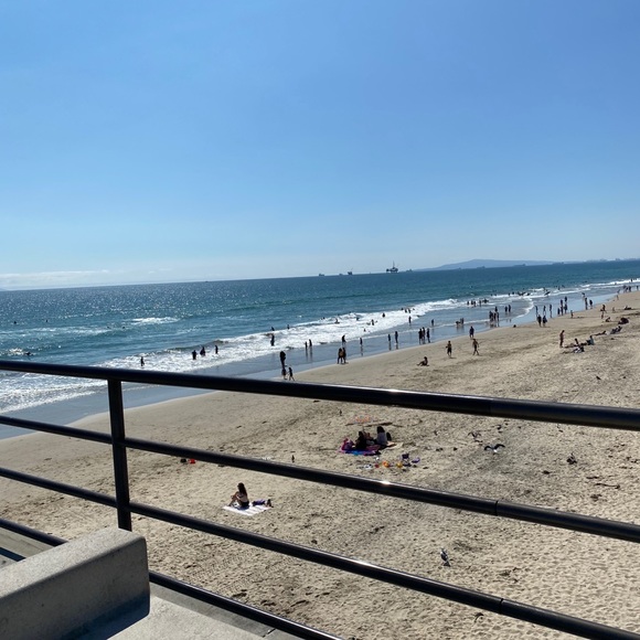 Meet your Posher, Adrien - Picture 2 of 3